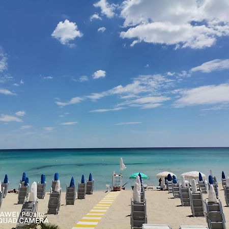 Barneys Design Apartment Taranto Exteriör bild